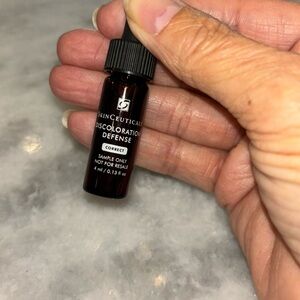 SkinCeuticals Discoloration Defense
